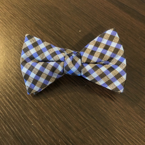 πππ₯π₯Bow Tieπ₯π₯ππ - Picture 1 of 2